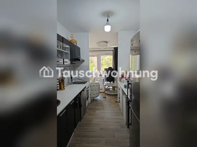 Tauschwohnung: Günstige 1-Zi. Whg. mit Balkon im Zentrum Hellersdorf ↔ 3-Zi — photo 1